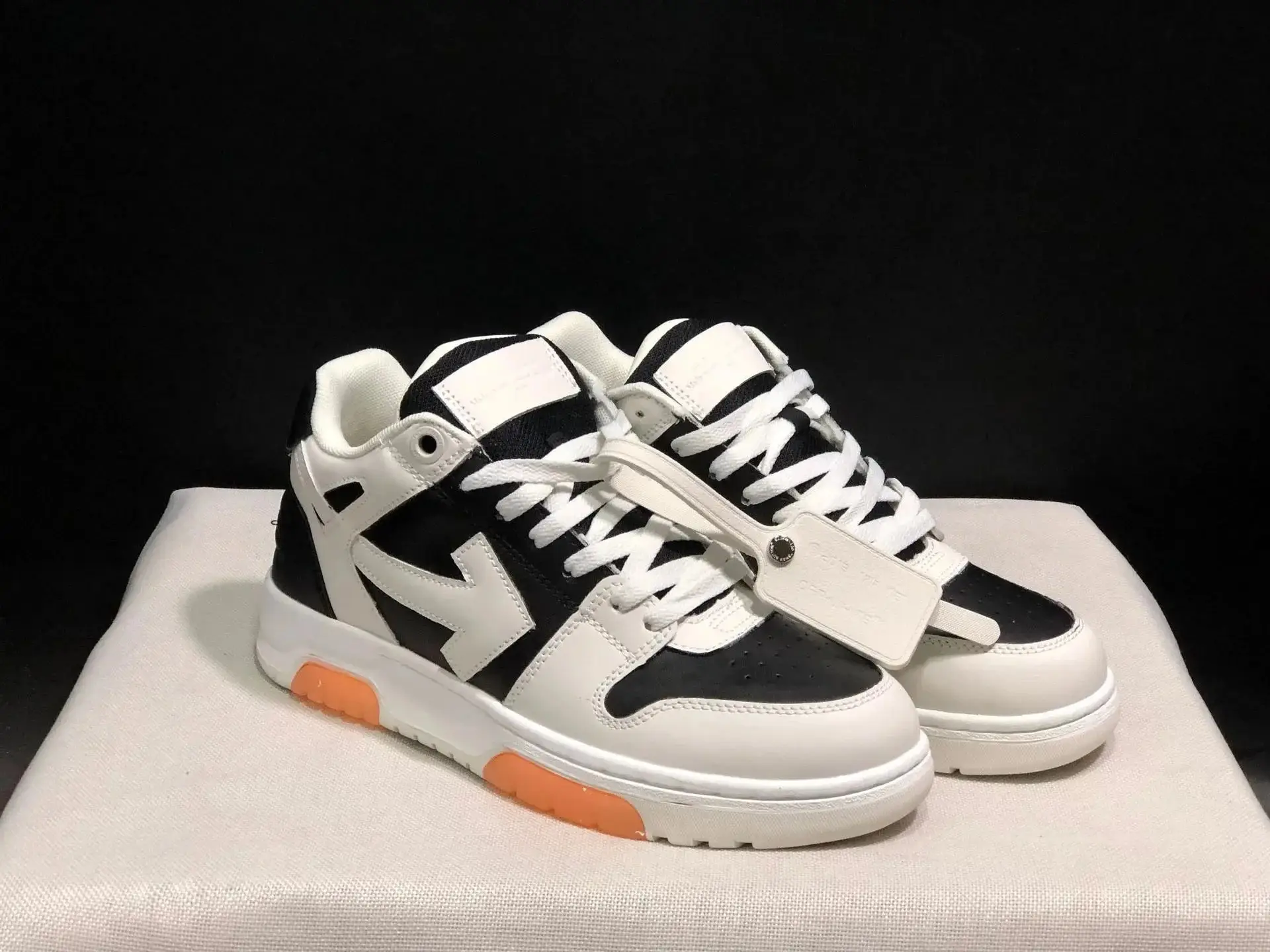 Off-White B22 Sneakers [31 styles] 3
